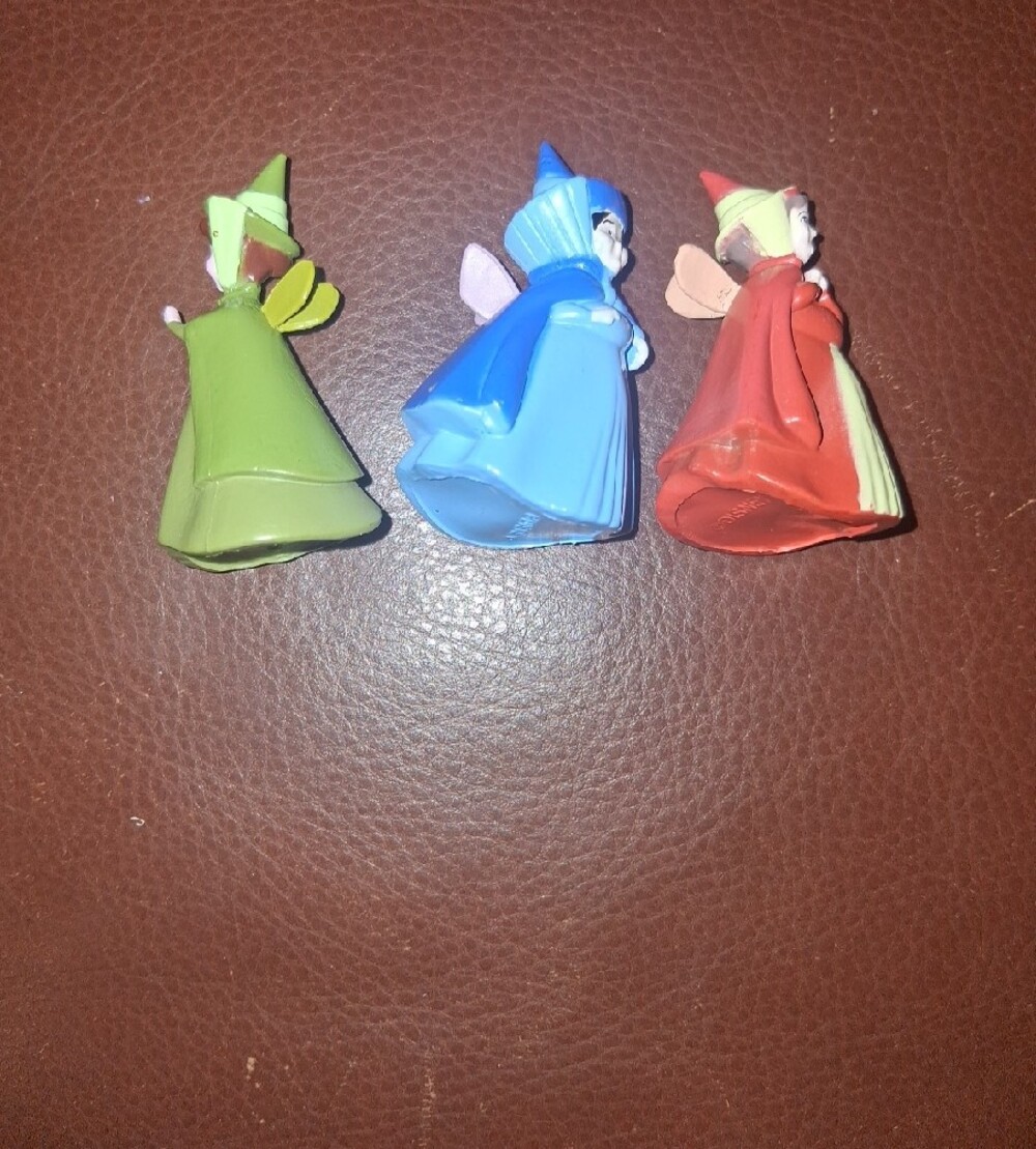 Disney’s Sleeping Beauty Fairy Godmothers 3 - Picture 3 of 4